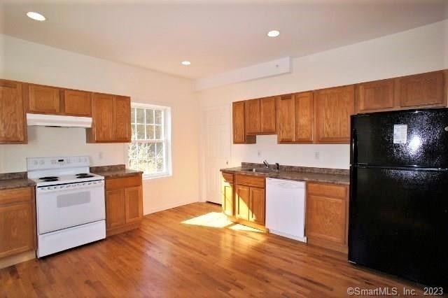 490 Danbury Rd unit 2, Wilton, CT 06897 - photo 1