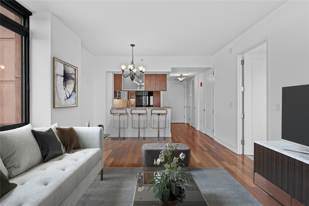 Trump Plaza Residences unit 1808, New Rochelle, NY 10801 - photo 1