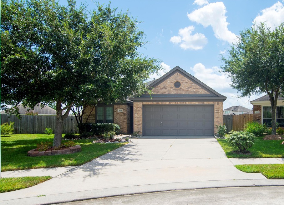 31826 Forest Park Ct, Conroe, TX 77385 - photo 1