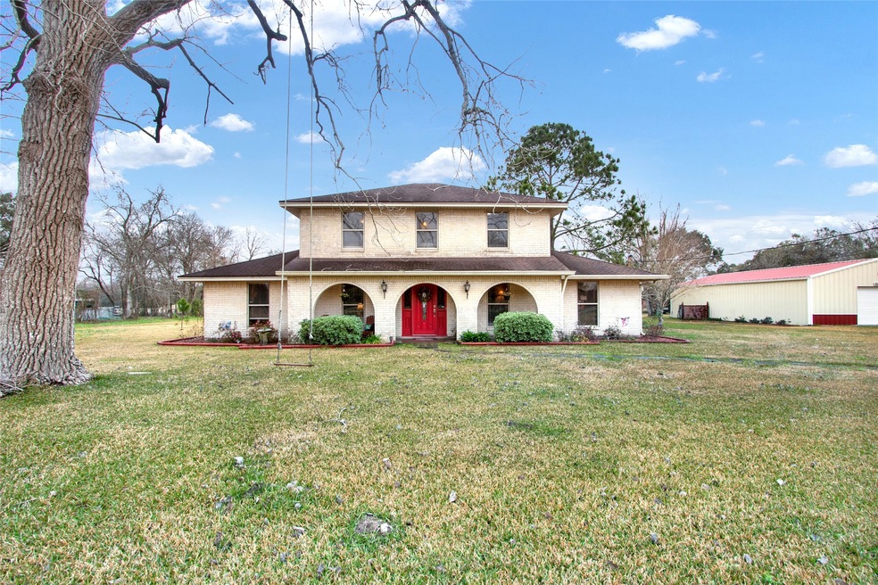 525 Rymal Rd, Alvin, TX 77511 - photo 1