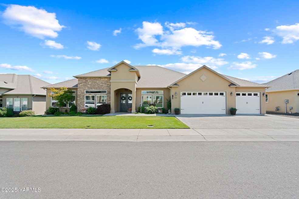 For Sale $725,000 • Co-Listing Agent