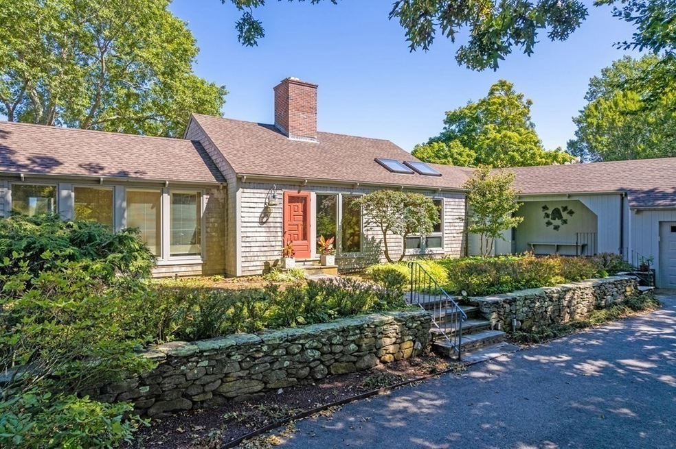 29 Grinnell Rd, South Dartmouth, MA 02748 - photo 1