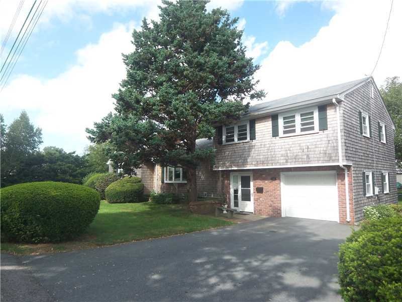 259 Chases Ln, Middletown, RI 02842 - photo 1