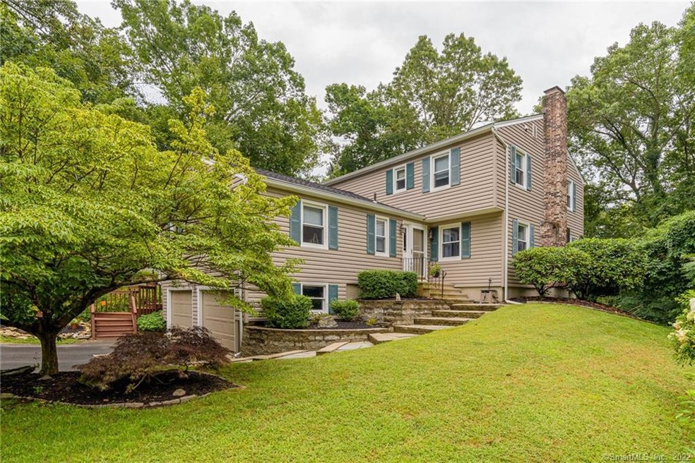 12 Allan Way, Bethel, CT 06801 - photo 1