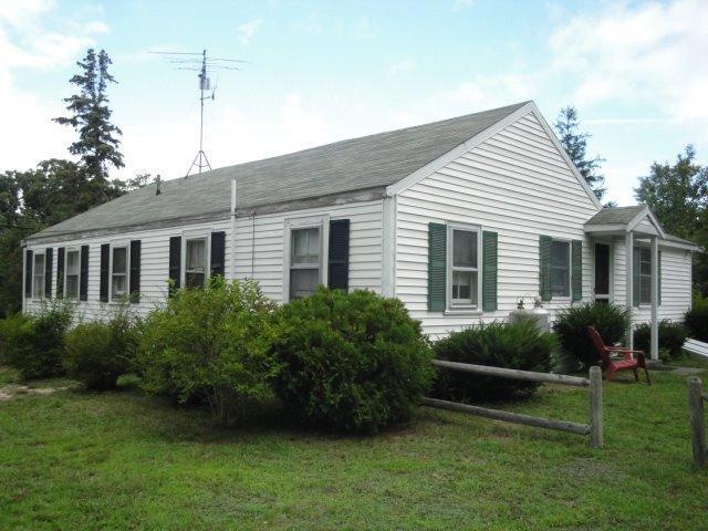 148 Center St, Yarmouth Port, MA 02675 - photo 1