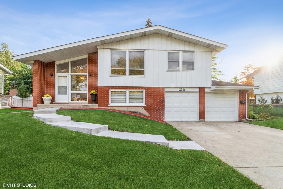 2211 Birch Ln, Rolling Meadows, IL 60008 - photo 1