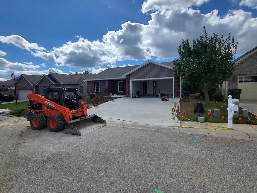 1329 W Rebecca Pkwy, Greensburg, IN 47240 - photo 1