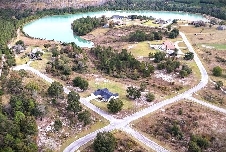 200 Northshore Ave, Jesup, GA 31545 - photo 1