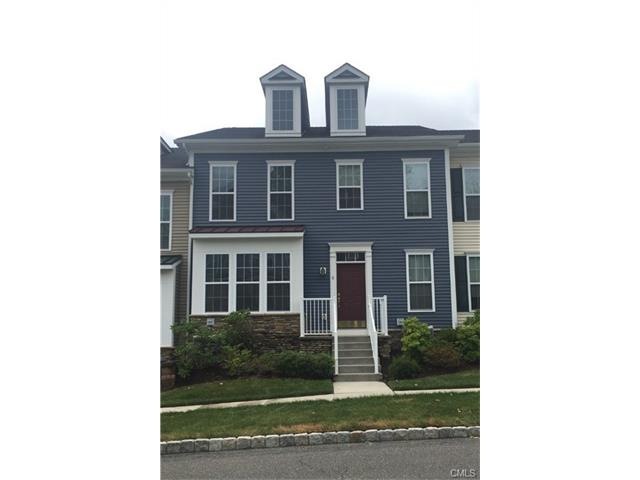 6 Brinscall Ct unit 6, Danbury, CT 06810 - photo 1