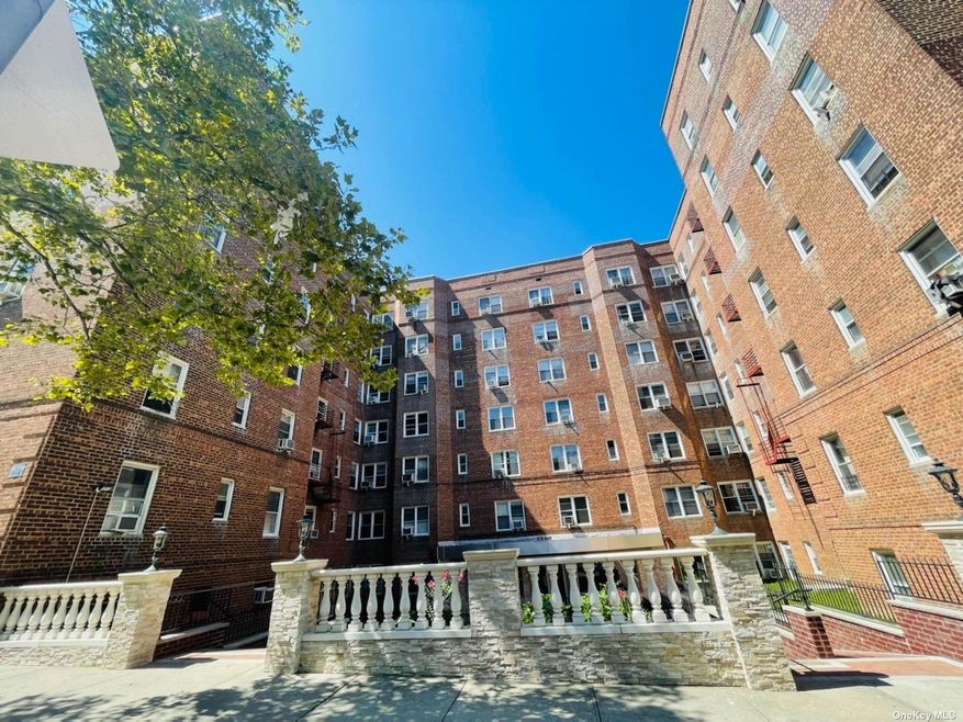 New Hampshire House Condos unit A-15, Rego Park, NY 11374 - photo 1