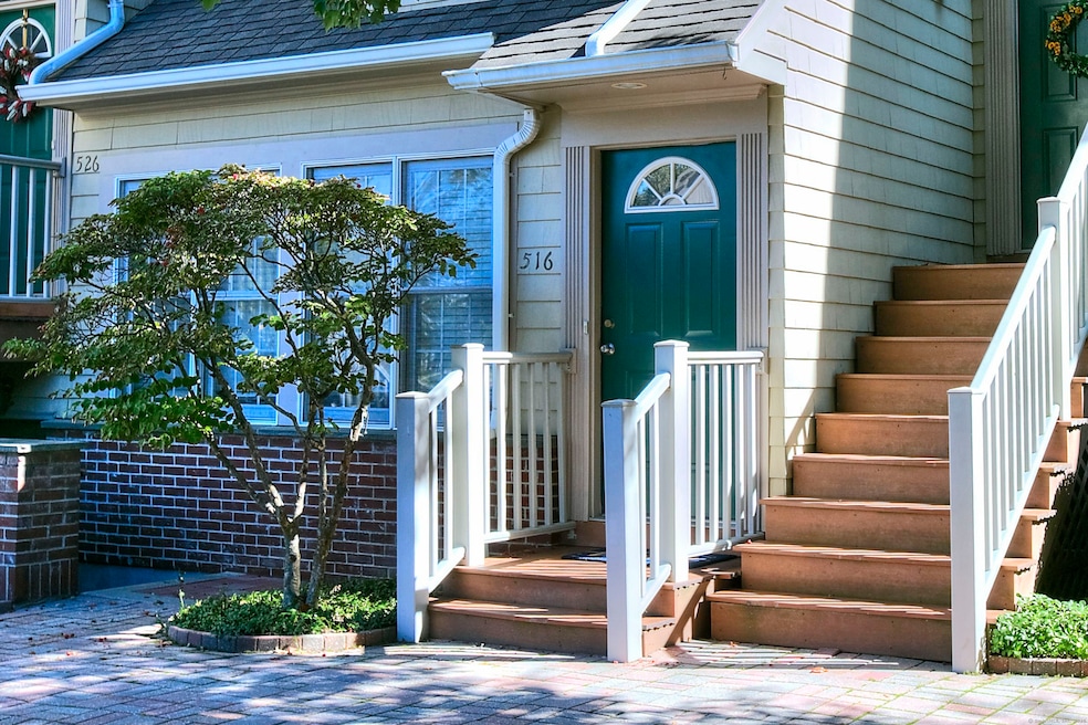 85 Locust Ave unit 516, New Canaan, CT 06840 - photo 1