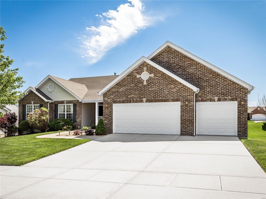 6750 Manchester Dr, Maryville, IL 62062 - photo 1