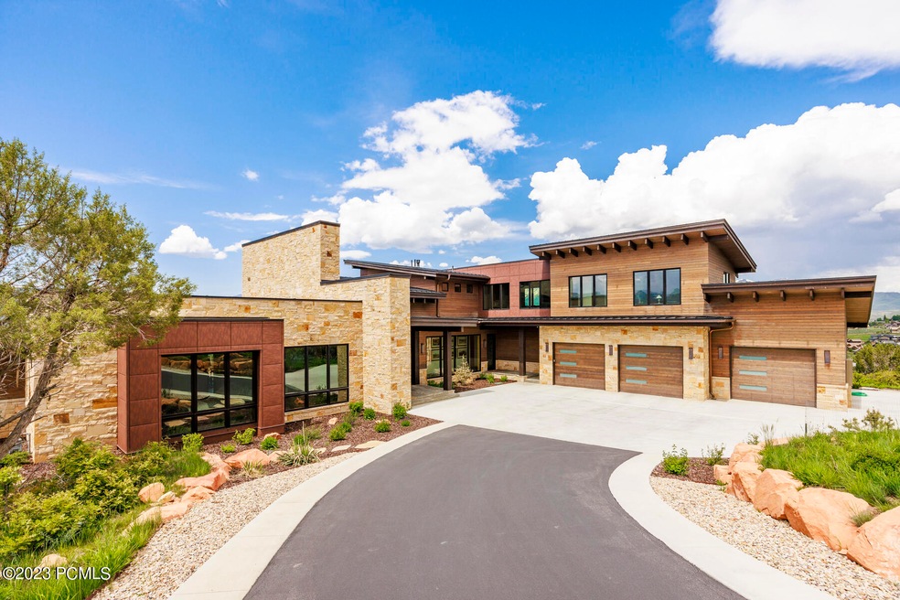 2362 East Red Knob Way