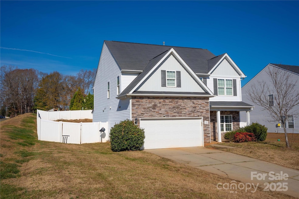 108 McGarty Place, Mount Holly, NC 28120 - photo 1