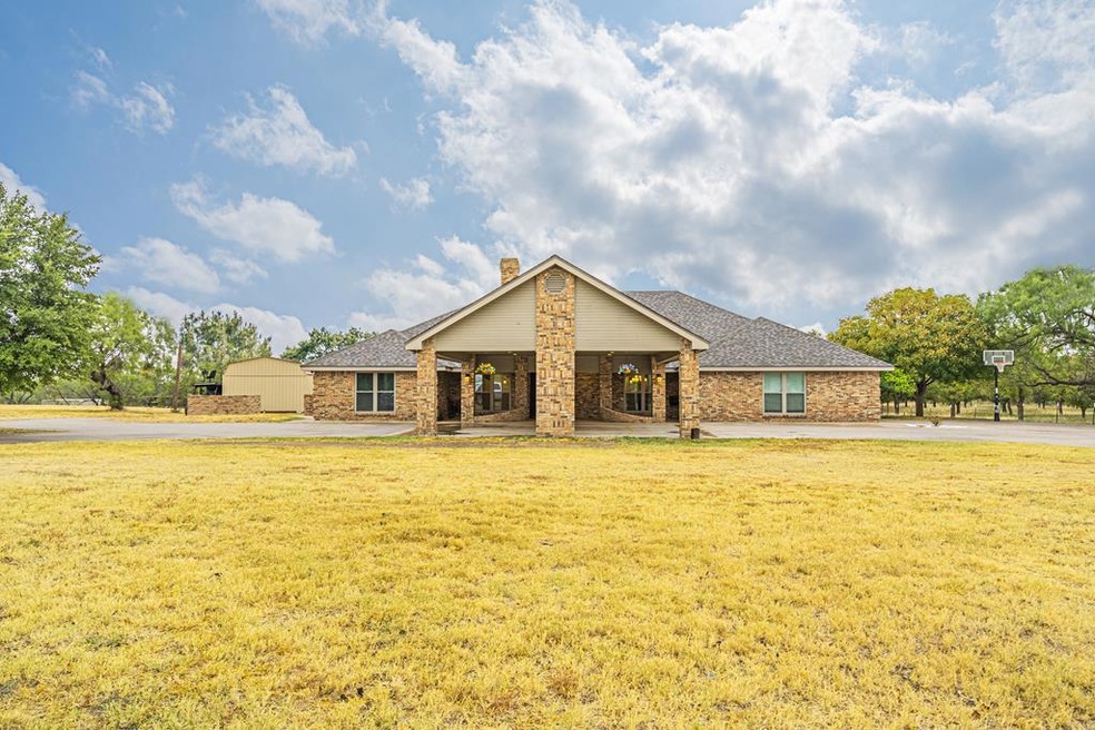 11637 Spring Creek Ln, San Angelo, TX 76904 - photo 1