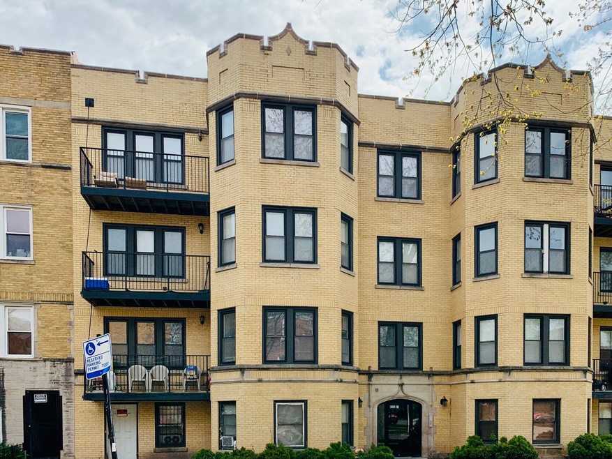 6503 N Mozart St unit 2, Chicago, IL 60645 - photo 1