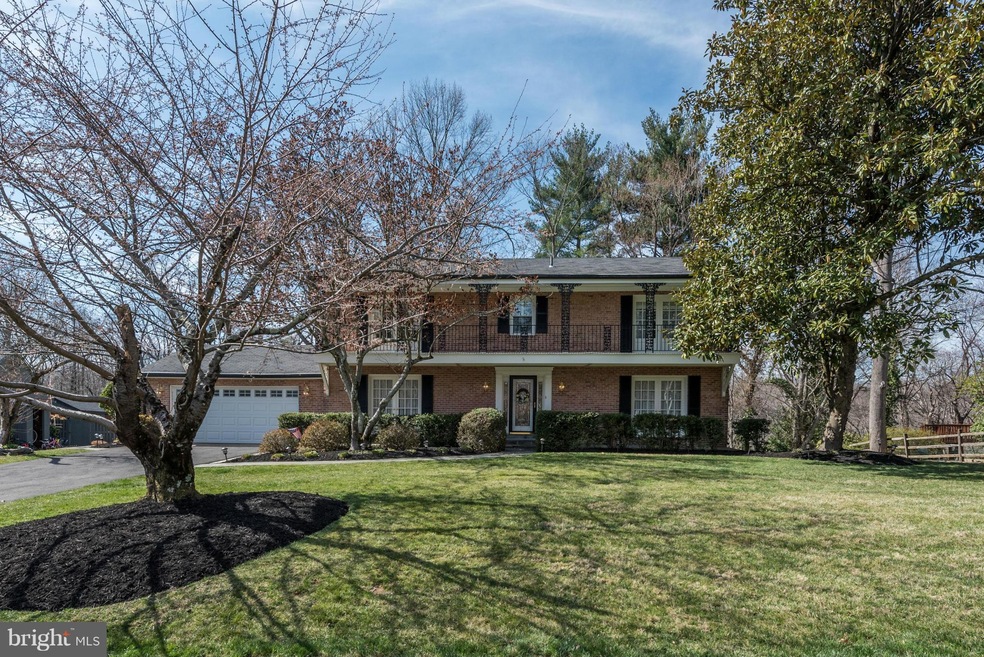 8036 Cindy Ln, Bethesda, MD 20817 - photo 1