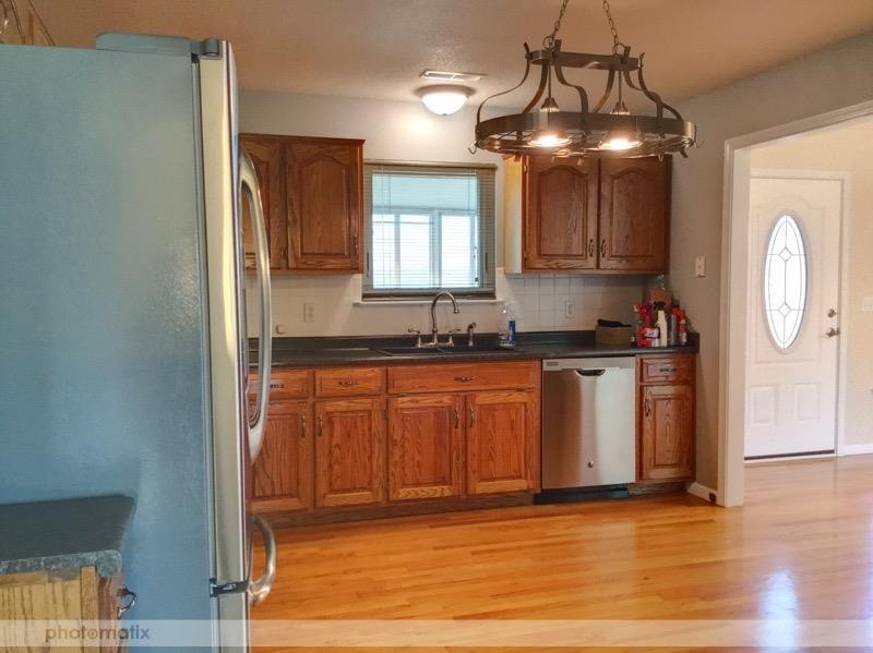 403 Hillcrest St, Lansing, KS 66043 - photo 1