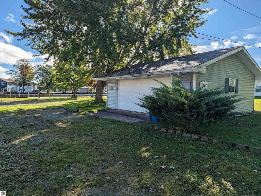 1647 Ken Dr, Au Gres, MI 48703 - photo 1