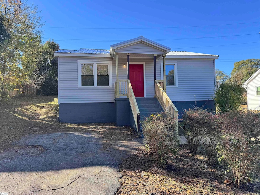 50 Bagwell Cir, Greenville, SC 29605 - photo 1