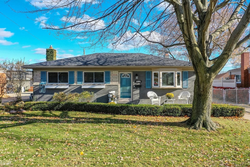 32840 Eiffel Ave, Warren, MI 48088 - photo 1