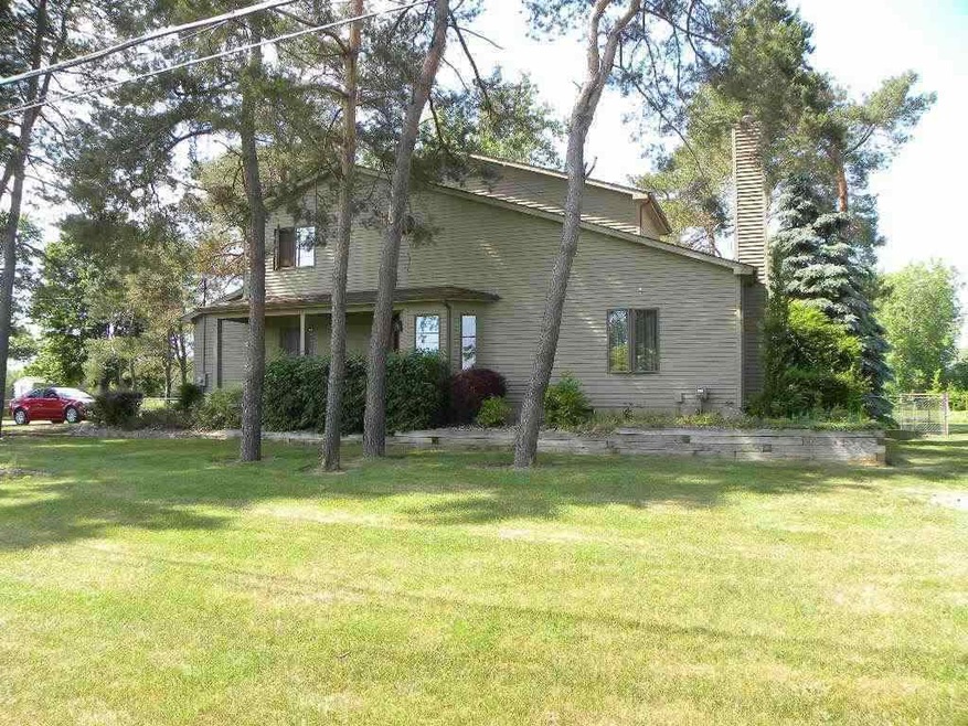 Beautiful Contemporary Story and Half home on 4 ac