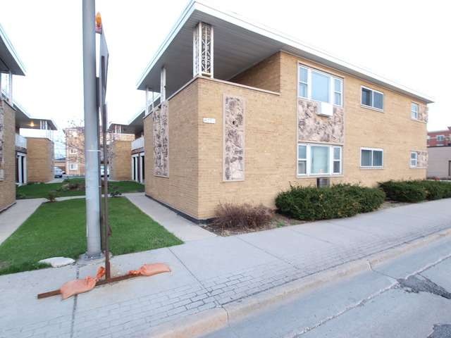 4751 25th Ave unit 6, Schiller Park, IL 60176 - photo 1