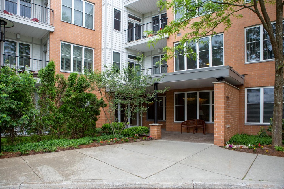 370 Farrell St unit 207, South Burlington, VT 05403 - photo 1