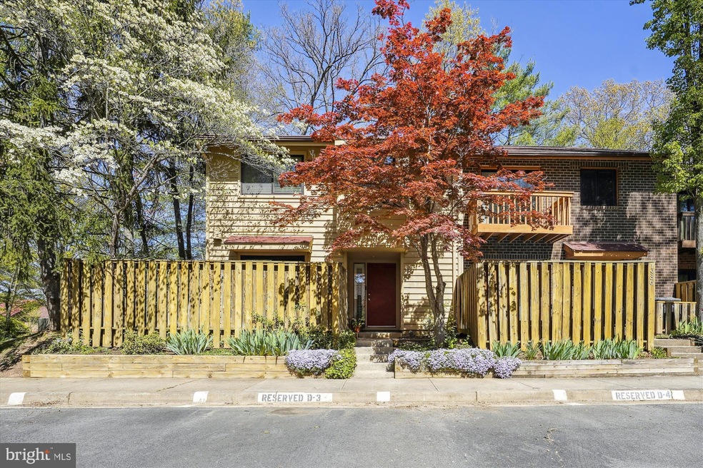 1938 Winterport Cluster, Reston, VA 20191 - photo 1