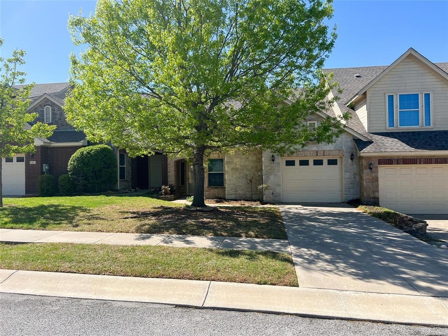 197 Emma Call Ct, Decatur, TX 76234 - photo 1