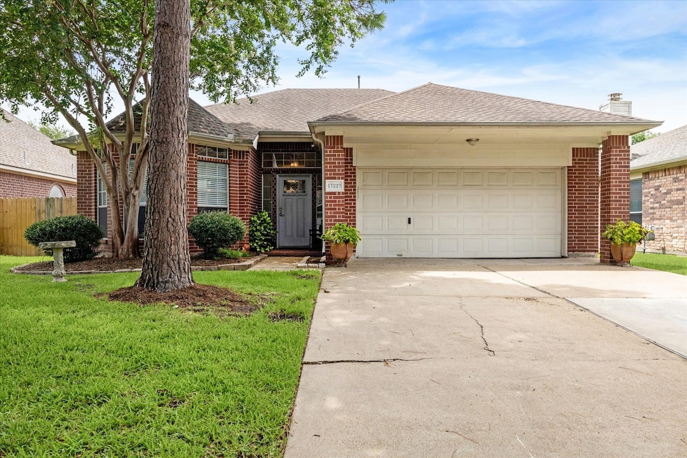 Under Contract $329,500