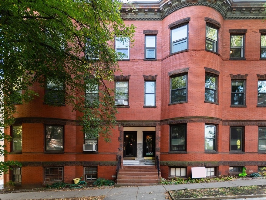 76 Parkman St unit 3, Brookline, MA 02446 - photo 1