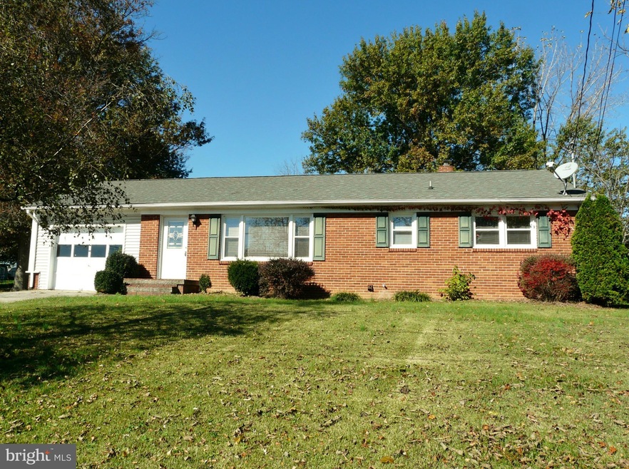 9417 Shenandoah Dr, New Market, VA 22844 - photo 1