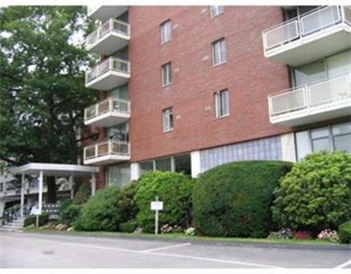 Hammond Park Condominiums unit 201, Chestnut Hill, MA 02467 - photo 1