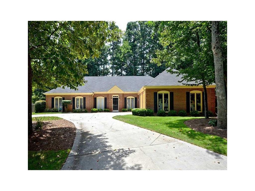 Exterior Front. CLICK the HomeScenes.com Virtual T