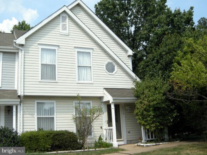 22415 Stablehouse Dr, Sterling, VA 20164 - photo 1