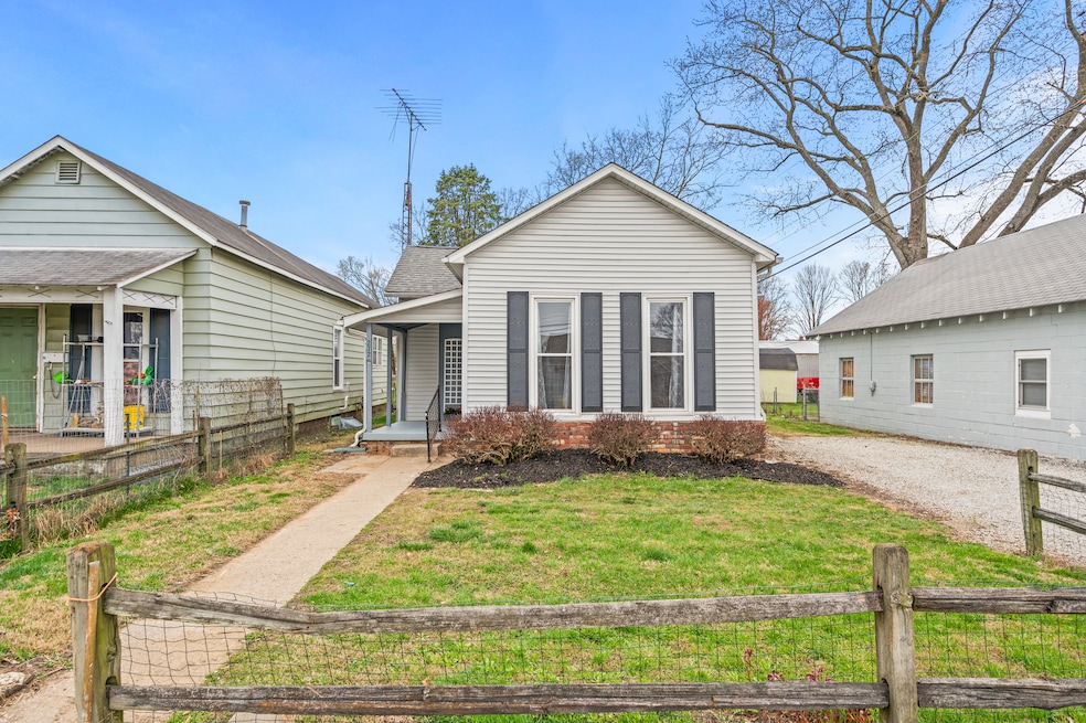 272 N Cherry St, Columbus, IN 47201 - photo 1