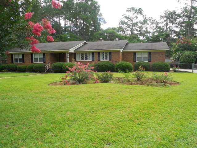 1812 Lullwater Rd, Albany, GA 31707 - photo 1