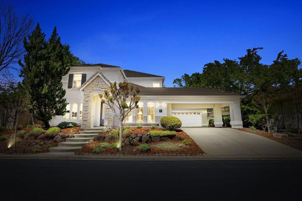 Sold $1,255,000 • Co-Listing Agent