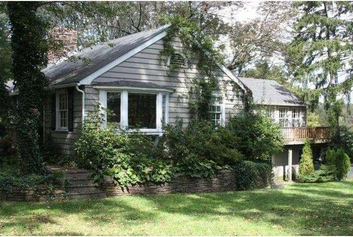 6385 Saw Mill Rd, Pipersville, PA 18947 - photo 1