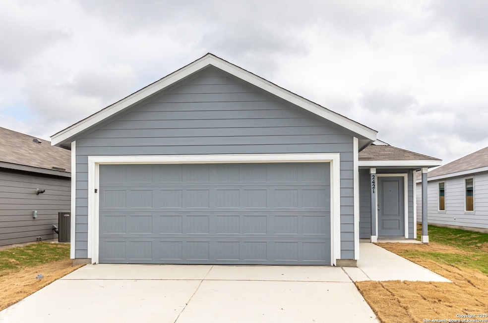 2421 Legends Creek, New Braunfels, TX 78130 - photo 1