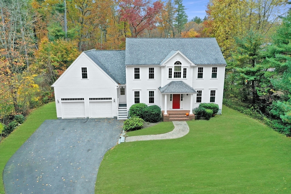 375 Webster St, Hanover, MA 02339 - photo 1