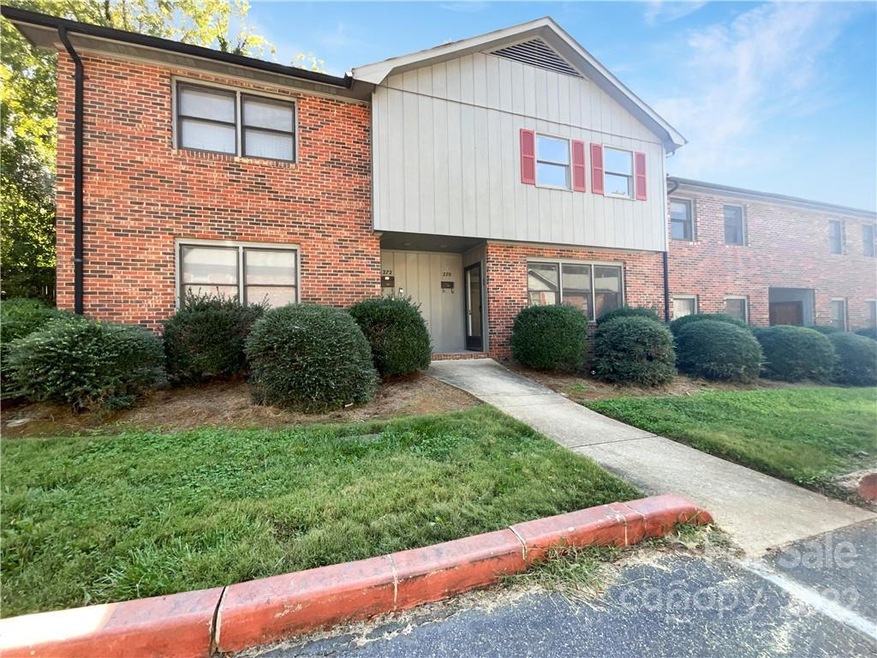 270 N Kelly St unit 270, Statesville, NC 28677 - photo 1