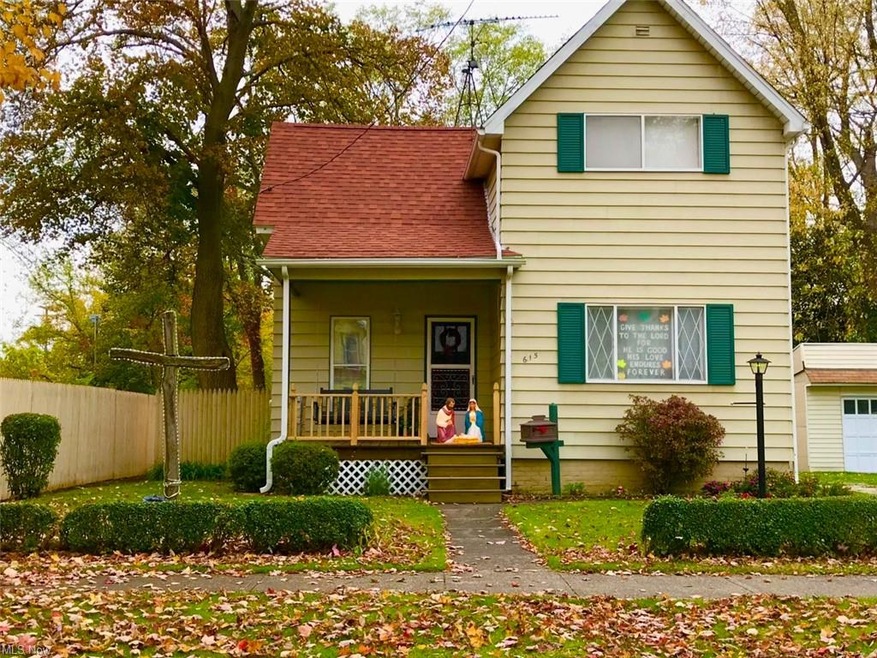 LOVINGLY CARED FOR 2 OR 3 BEDROOM WITH DETACHED GA