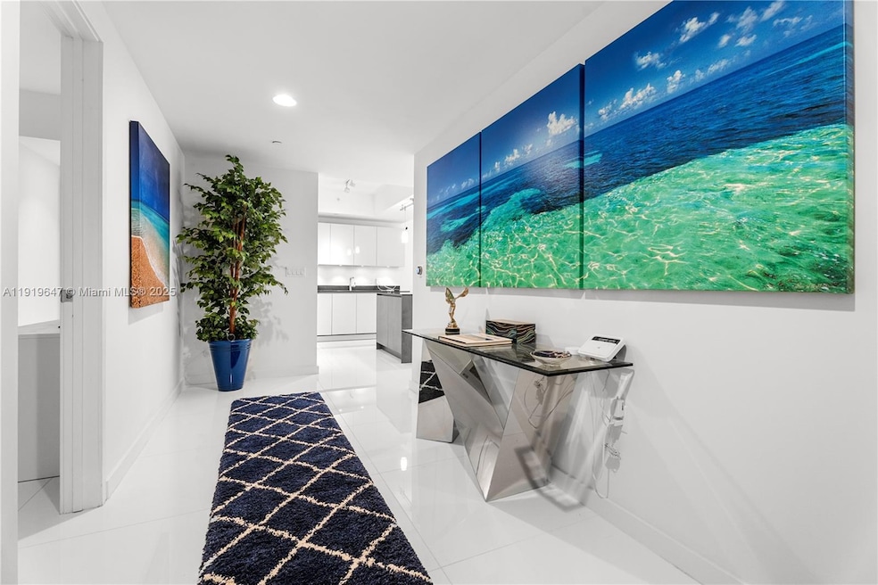 1010 Brickell Ave unit 4206, Miami, FL 33131 - photo 1