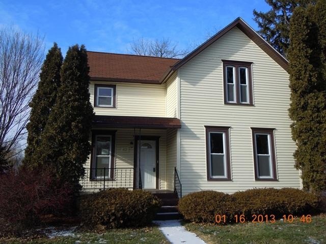 412 Church St, Clinton, WI 53525 - photo 1