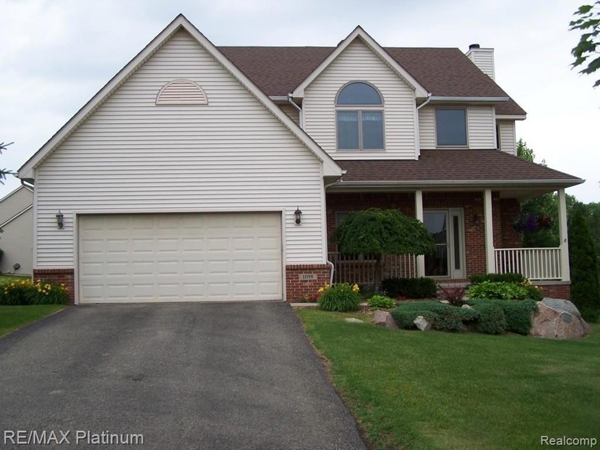 Welcome to 1098 Maplegrove Court