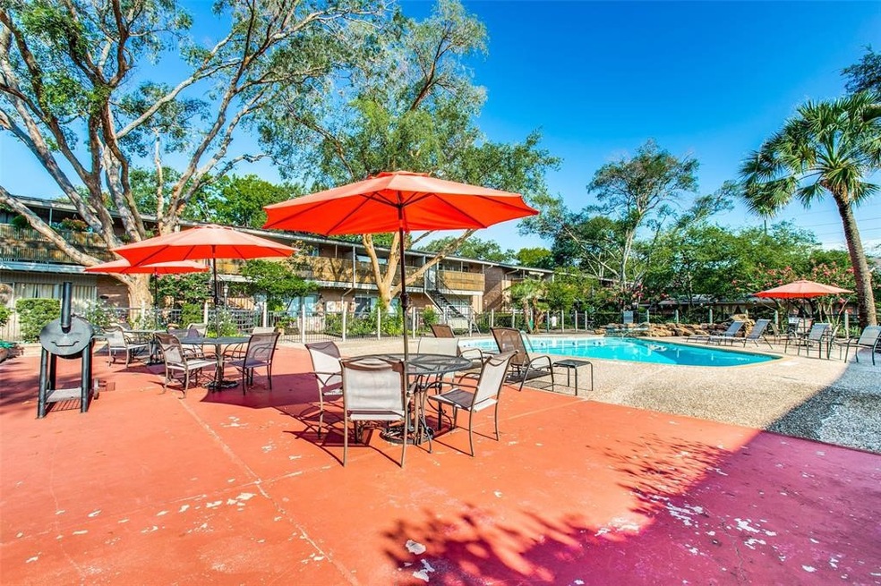 3928 W Alabama St unit 11, Houston, TX 77027 - photo 1