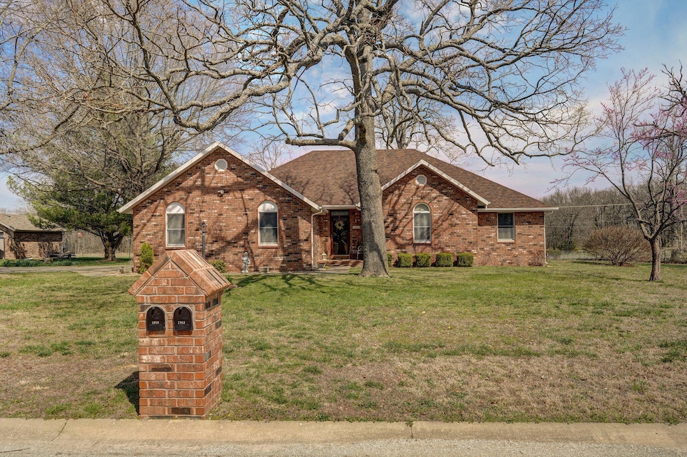1943 Meadow Lark Ln-1