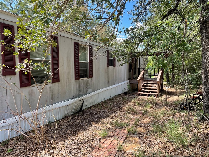 147 Deerwood Ln, Springtown, TX 76082 - photo 1